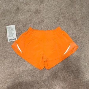 lululemon hotty hot shorts 2.5 in”